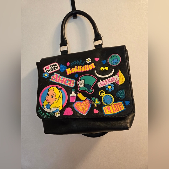 Disney Original Alice In Wonderland Collectable Handbag Off with their Head - Picture 7 of 14